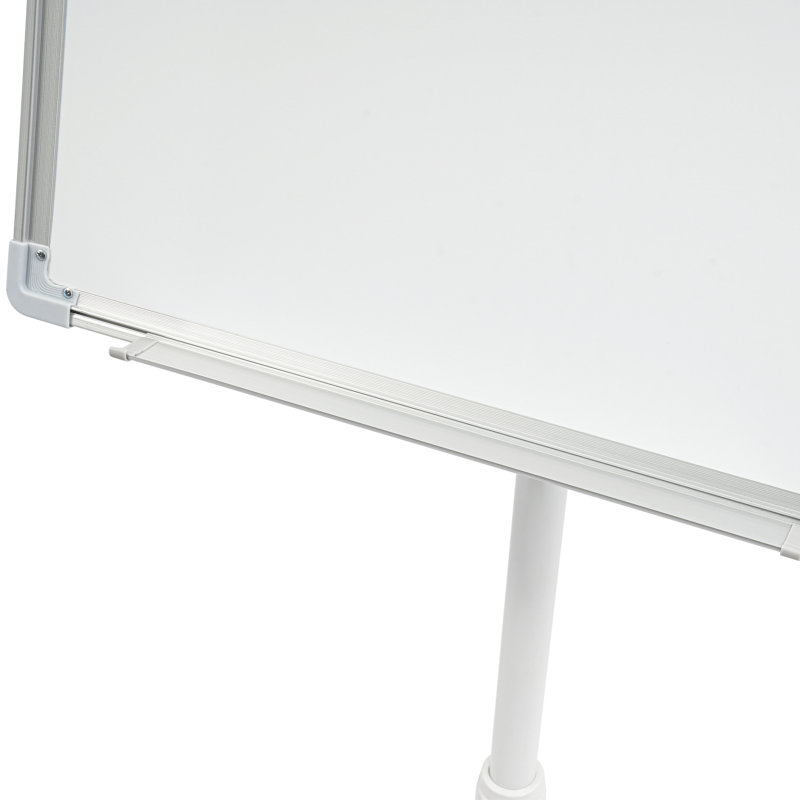 Tableau blanc avec roues
