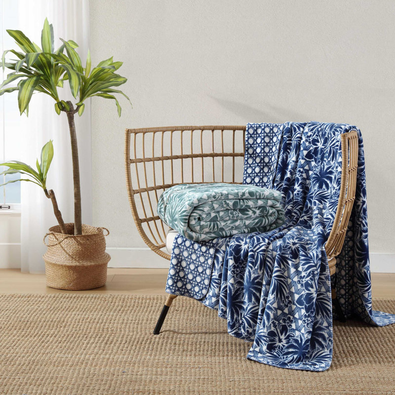Lanikai Fronds Blanket, King, Blue/White