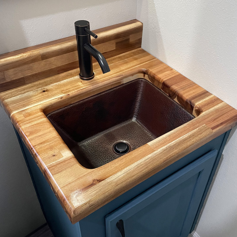 Lavabo de salle de bain à double flexion en cuivre Hawking 17 po