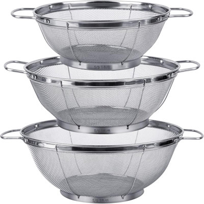3 Pack 18/8 Stainless Steel Colander Sieves(5-Quart, 4-Quart And 3-Quart), Mesh Strainer Net Baskets With Handles & Resting Base For Strain, Drain, Rinse Or Steam