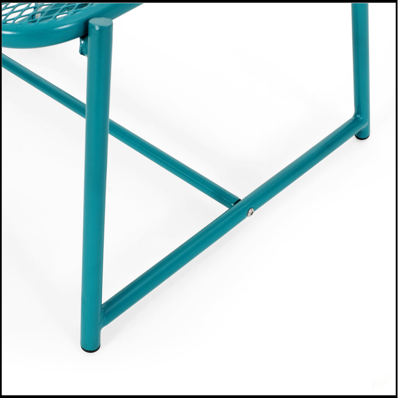 Élégante table d'appoint en fer thermolaqué avec plateau en filet, parfaite pour l'extérieur et les petits espaces