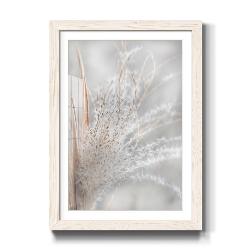 Summer Wisps I - Imprimé, H 37,5 po x l 27,5 po x P 1,5 po, Papier encadré blanc, Blanc