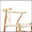 Ensemble de deux chaises triangulaires indémodables en bois de frêne naturel et dossier en Y pour plus de confort et de style