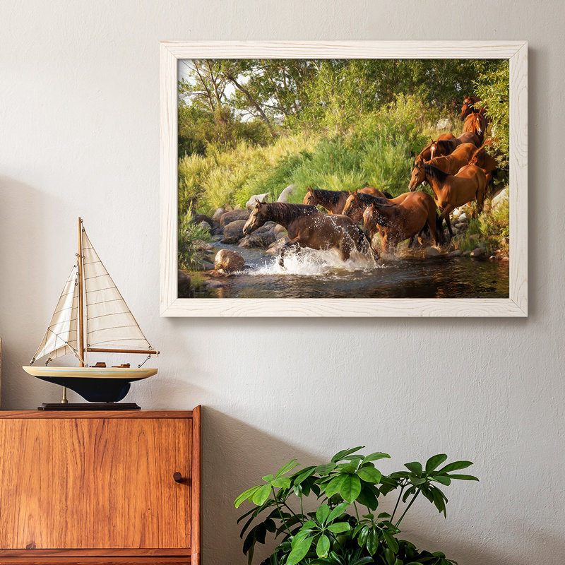 Sunlit Horses IV, reproduction d'art sur toile encadrée, Cadre blanc, H 22 po x l 32 po x P 1,5 po
