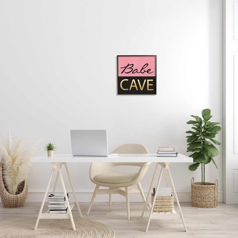Babe Cave rose et or, Giclée encadrée noir minuit, L 17 po x H 17 po