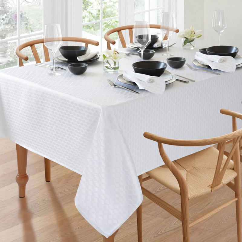 Nappe Lenox Olivia, Rectangle 52 po x 70 po, Blanc