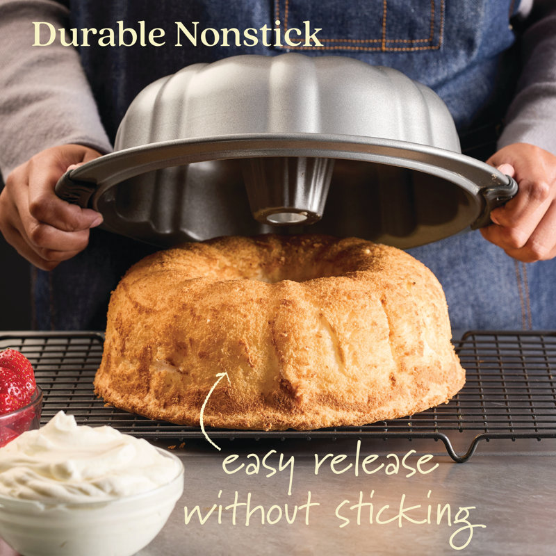 Gray Nonstick Fluted Mold Pan with Silicone Grips, 9.5 Inch