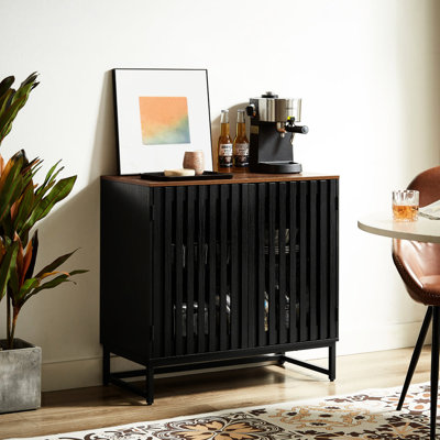 Armoire avec porte grillagée à lattes rayée et métal, design moderne pour le salon, la salle à manger, l'espace de rangement de la maison, amplement disponible