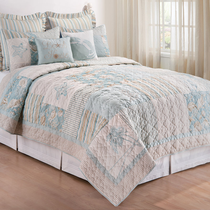Sandbridge Cotton Lightweight Reversible Quilt, Queen Coverlet / Bedspread