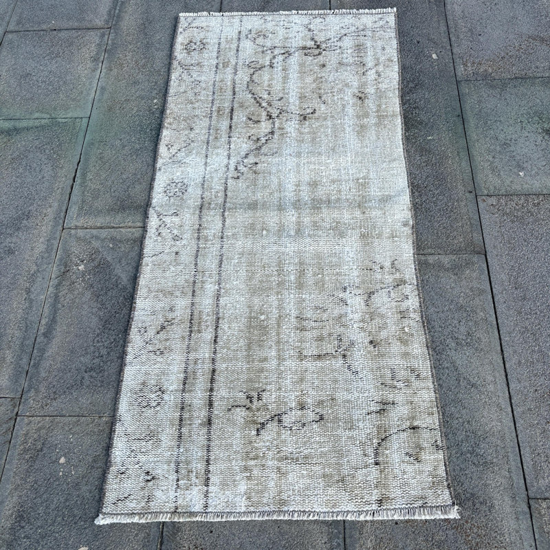 Handwoven Beige Turkish Oushak Rug: Classic Vintage Style Perfect for Entries and Modern Doors