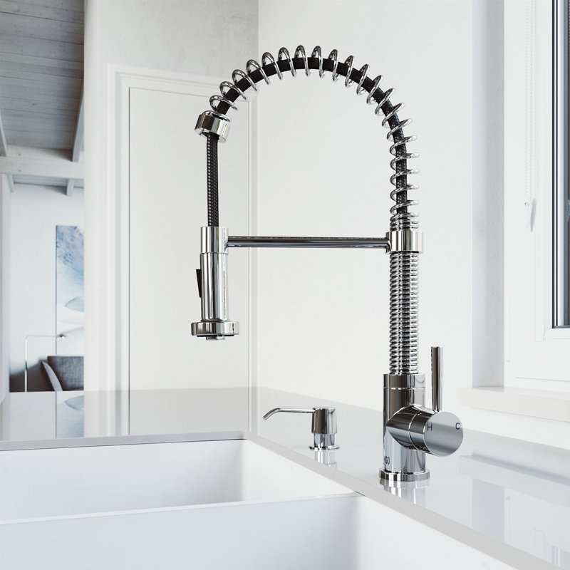 Robinet de cuisine de H 19 po avec pulvérisateur rétractable à deux fonctions Edison, Chrome, Avec distributeur de savon