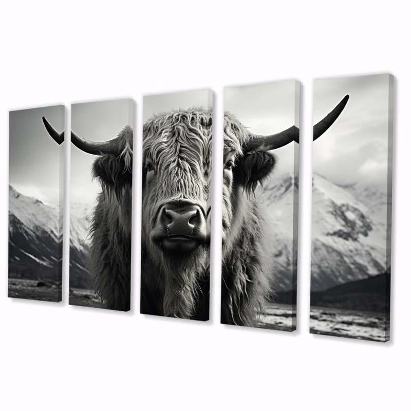 Yaks Portrait IV - Animals Wall Decor - 5 Equal Panels