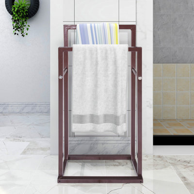 Porte-serviettes sur pied