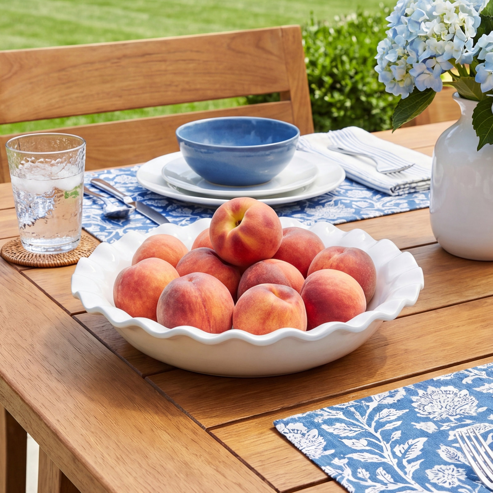 Signature Serving Bowl