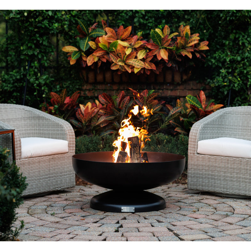 Harrogate Round Steel Wood Burning Fire Pit, 20" H x 48" W x 48" D