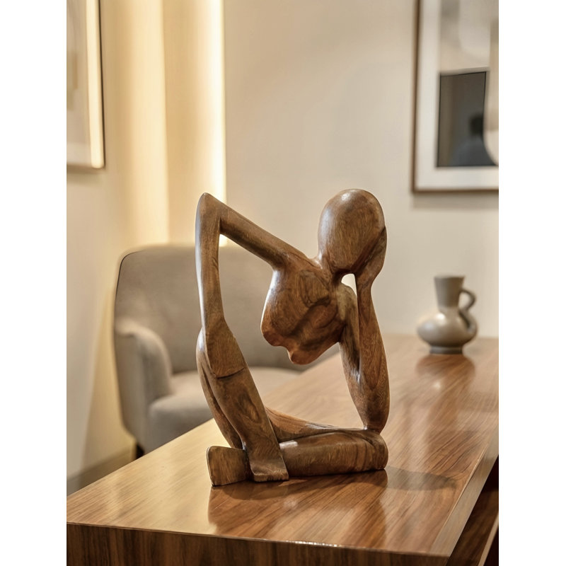 Sculpture en bois Gallie accroupie, H 8 po x l 7 po x P 1,50 po