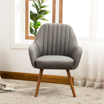 Chaise contemporaine brun clair - Pieds stables et rembourrage en mousse confortable au fini brun