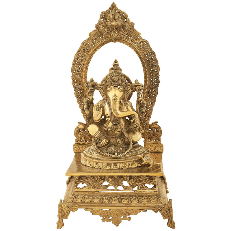 Statue de Lord Ganesha avec un Prabhavali en toile de fond