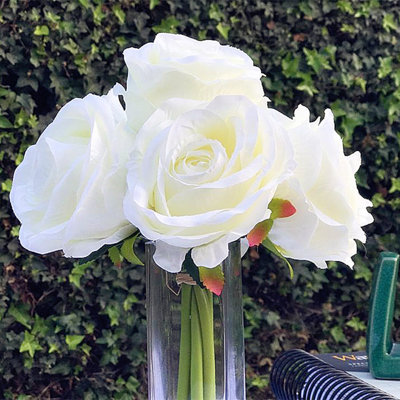 Arrangement floral en rose de bouquet de fleurs artificielle