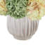 Arrangement floral papillon dans un vase, magnolia, hortensias et oreille d'agneau