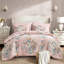 Couette King 7 pouces rose à motif floral vintage, respirante et douce, deux motifs, en microfibre, complète la parure de lit pour une chambre à coucher élégante avec des accents floraux, confortable et légère, douce et assortie à la décoration.