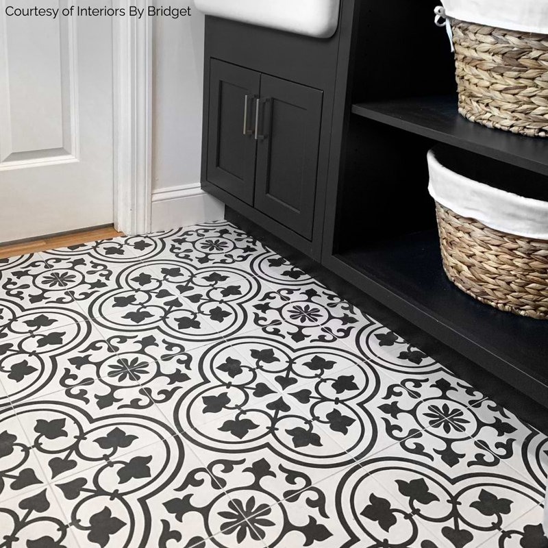 Cascais 9x9 Matte Porcelain Tile, White Ornate