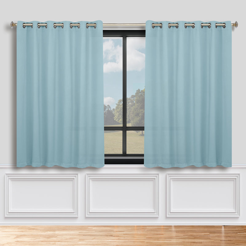 Paire de rideaux obscurcissant avec œillets Millendon, Lys vert, L 70 po x L 63 po