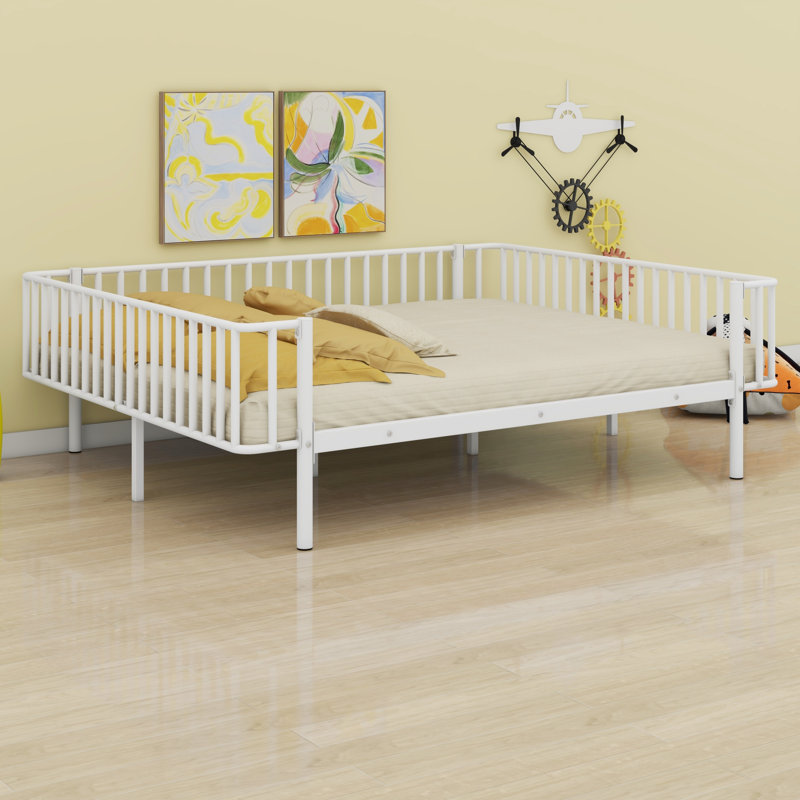 Classic Metal Daybed, Stable Slat Support Design, Queen, Blanc