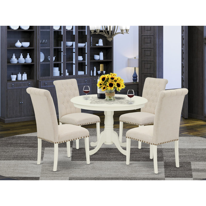 L'ensemble de mobilier de salle à manger 5 pièces comprend une table de salle à manger ronde avec piédestal et 4 chaises rembourrées en tissu de lin beige clair, 42 x 42 pouces, lin blanc