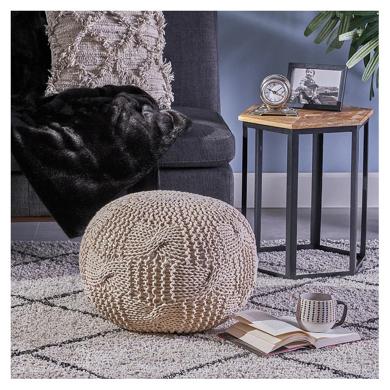 Pouf tricoté