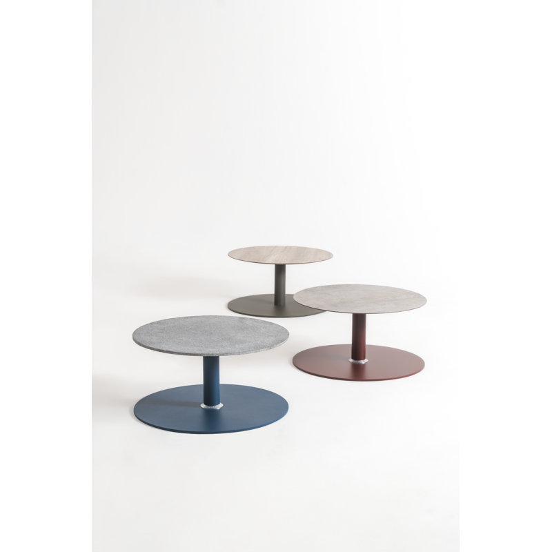 Yoyo Outdoor Round Coffee Table, Brown Gray, 31.5" W x 31.5" L, Volcano