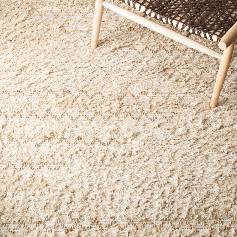 Natura Hand Loomed Wool/Jute/Cotton Chevron Rug in Beige, Rectangle 4' x 6'