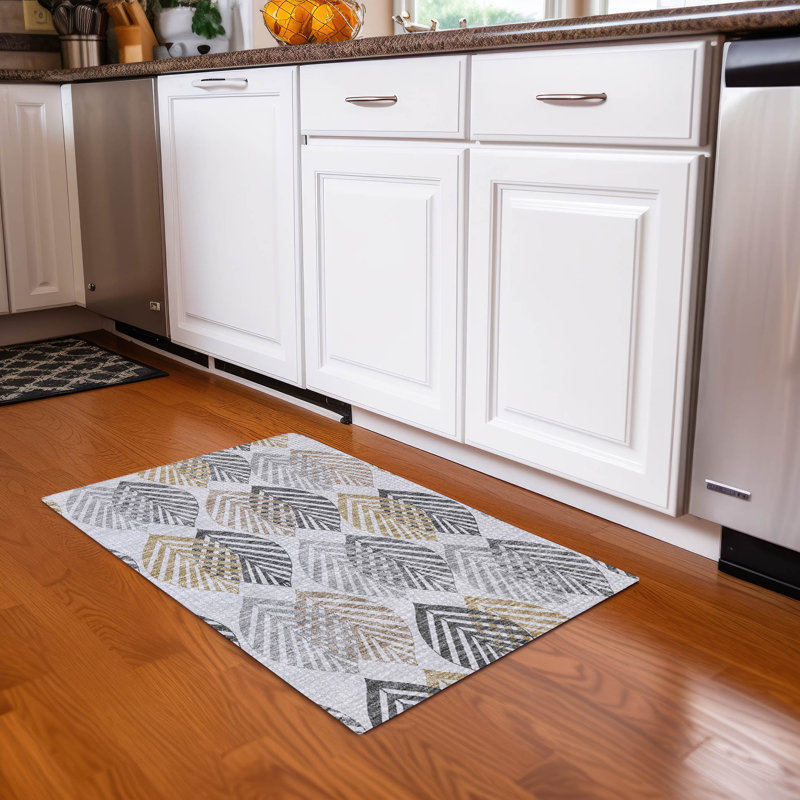  Tapis d'intérieur antidérapant Neysa, Rectangle 1 pi 8 po x 2 pi 6 po