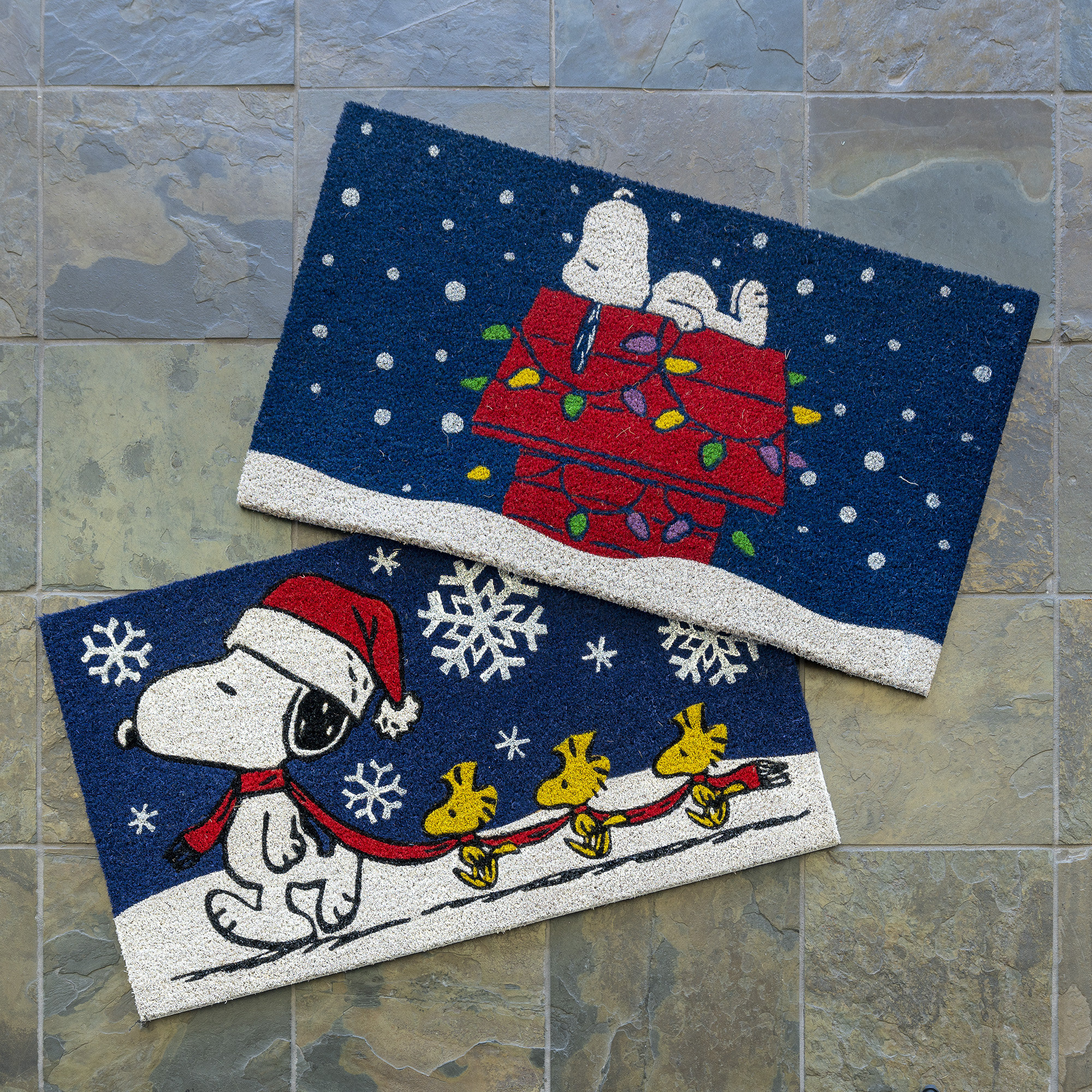 Gertmenian 2 Piece Peanuts Snoopy and Woodstock Christmas 34 in. x 20