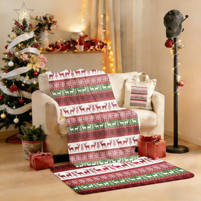 Ensemble douillet 4 pièces 2025 Christmas Reindeer Fair Isle: couverture en flanelle 30 po x 40 po + fourre-tout en toile 15,75 po x 13,78 po + bonnet en denim délavé + tapis en flanelle 24 po x 16 po - Paquet cadeau festif