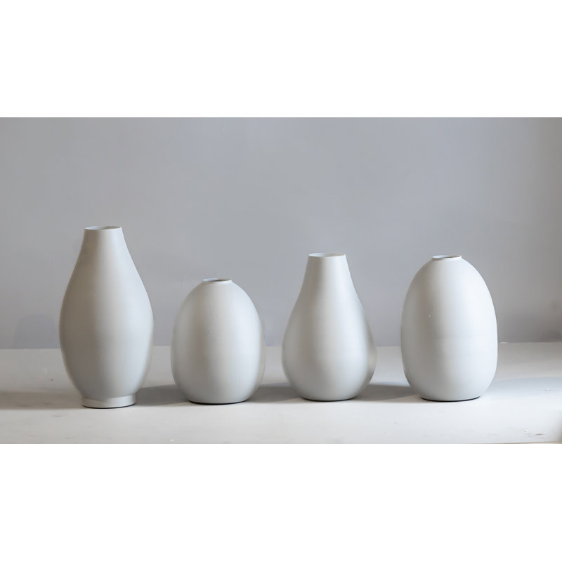 Jenny Sm. Vase en fer noir H 6,25 po - noir, Blanc, H 6,25 po x l 5 po x P 5 po