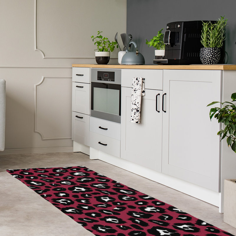 Animal Print Indoor Rug, Runner 2'6" x 8'
