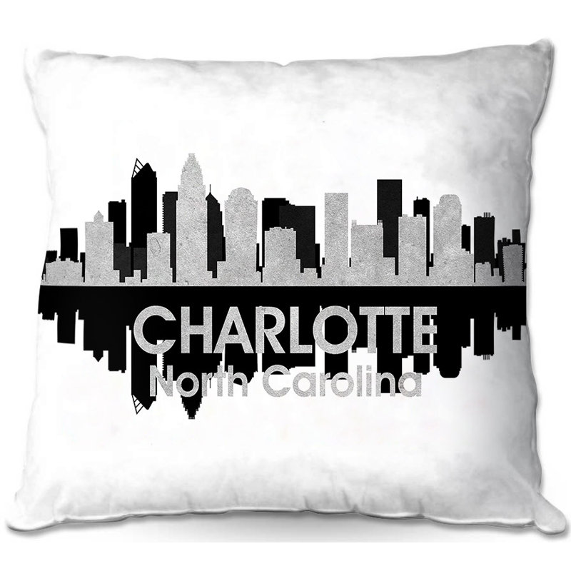 Coussin en caroline du nord charlotte, H 18 po x l 18 po x P 5 po