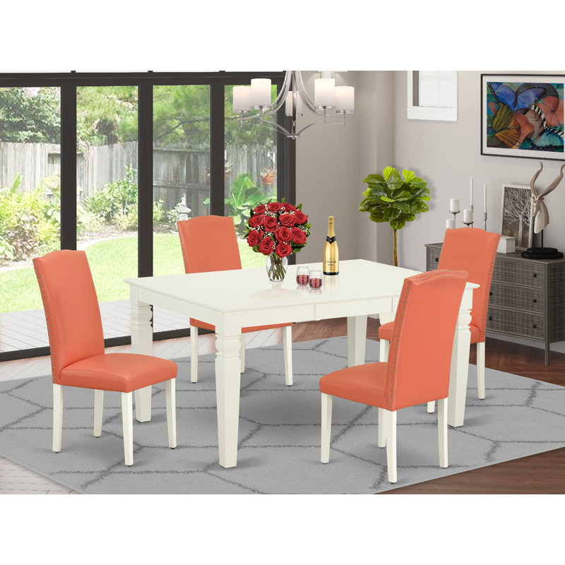 L'ensemble de table de salle à manger 5 pièces comprend une table de salle à manger rectangulaire avec feuille papillon et 4 chaises parsons en simili cuir flamant rose, lin blanc