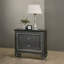 Table de chevet de style transitionnel avec deux tiroirs de rangement pour la chambre à coucher, idéale pour organiser et rehausser le décor de la chambre à coucher