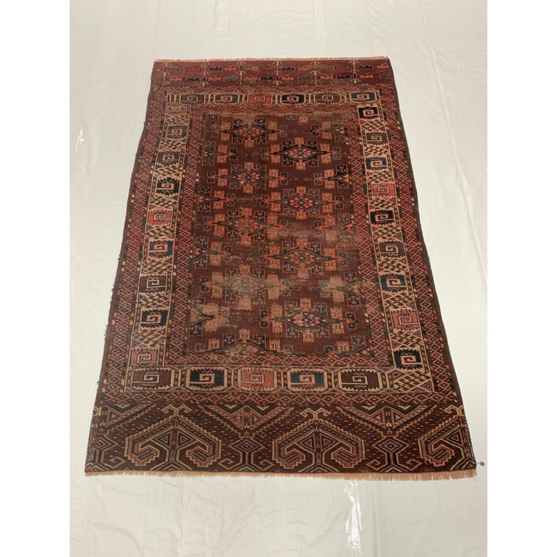 Tapis de style tribal 4 x 7