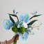 Ornements de fleurs simulées
