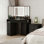 Table de coiffeuse avec miroir éclairé, tiroirs, armoires et station de charge pour la chambre à coucher