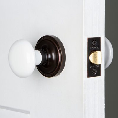 Rosette classique avec bouton de porte en porcelaine blanche