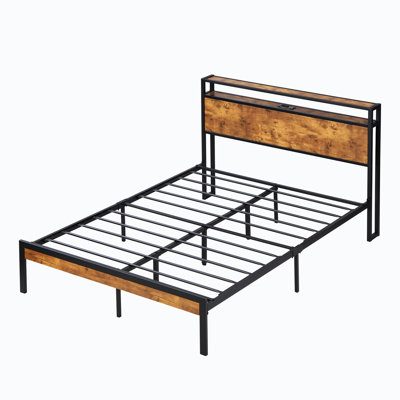 Base de lit plateforme en métal Diana avec tête de lit et pied de lit en bois avec doublure USB
