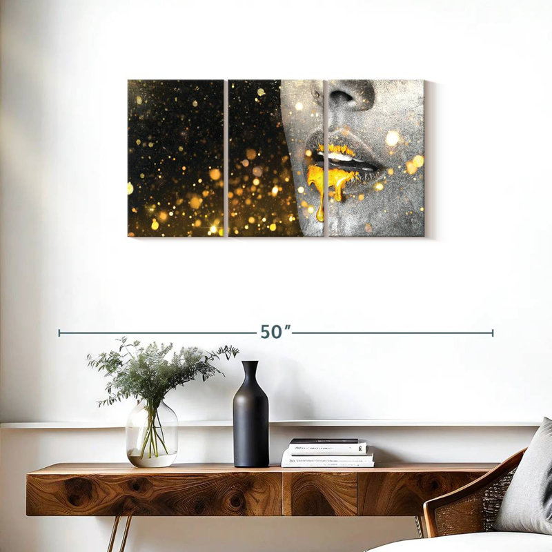 «Gold Glitter Lips Paint Drip», reproduction sur toile 3 pièces par Shawn's Illusions, H 18 po x l 38 po x P 1,25 po