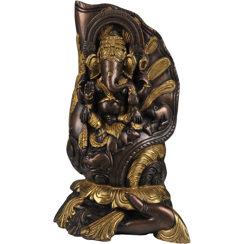 Statue de Ganesha portée à la main dans des teintes brunes et dorées