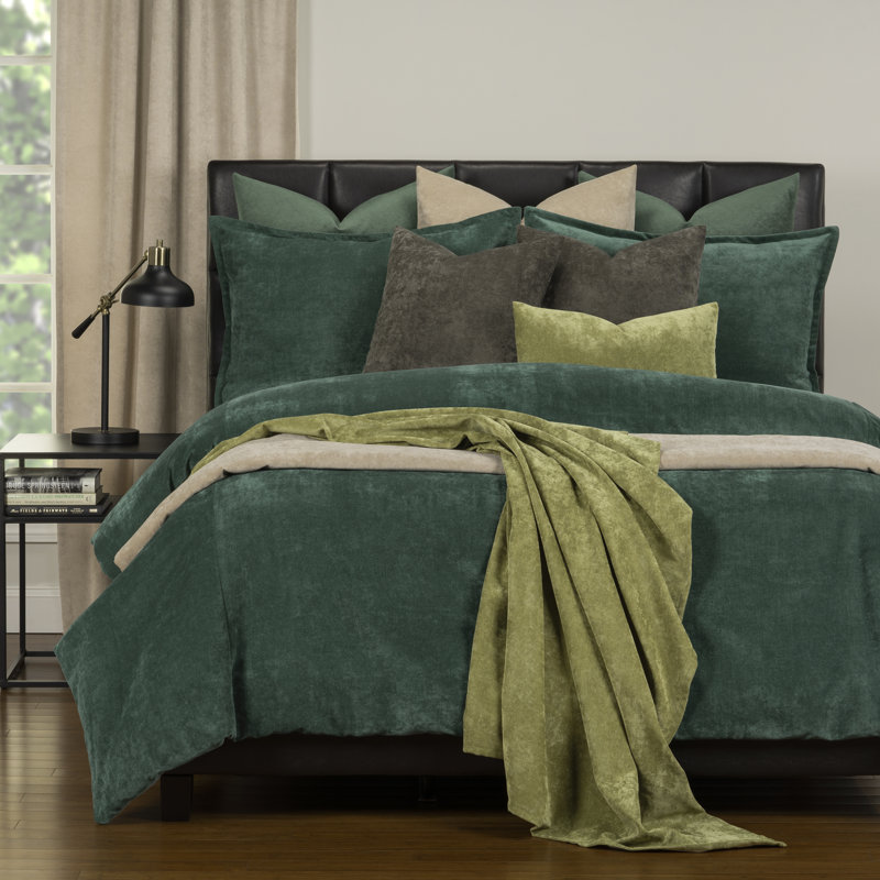 Polyester Channel Duvet Cover & Insert, King Duvet Cover + 6 Additional Pieces, Jungle