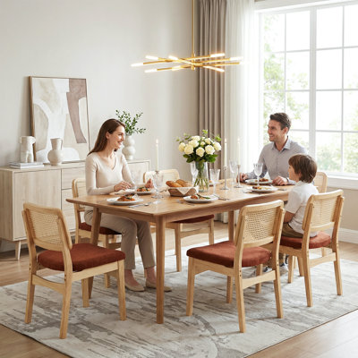Chaise de salle à manger en chenille texturée avec pieds en bois d'hévéa Anandi