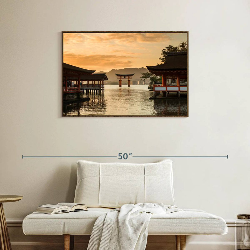 Célèbre sanctuaire Itsukushima, 37 po x 25 po, Cadre flottant en noyer